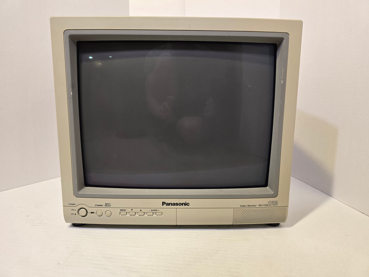 17" Panasonic WV-CM1780